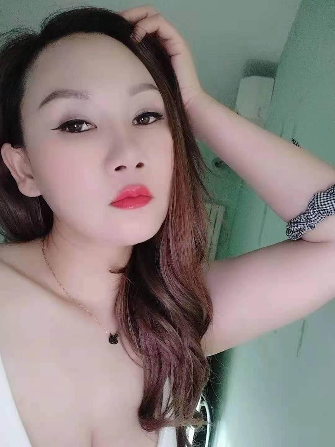 36d妩媚波神空降帝都，身材完美战斗力超猛