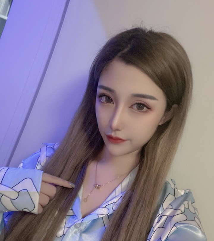 颜值高皮肤丝滑，白白嫩嫩粉红色三通