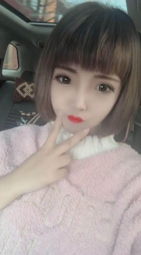 很可爱的一个妹子