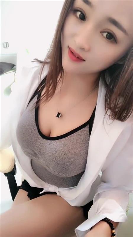 曹杨路首刷C奶Sao妹 微微